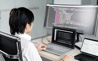 谷城 ,php声明和调用变量的符号是什么？